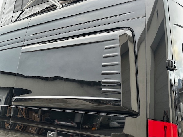Leva  stranska poširitev (side pods) za Mercedes Sprinter 2006-2025-(906,907,910)/VW Crafter2006-2018