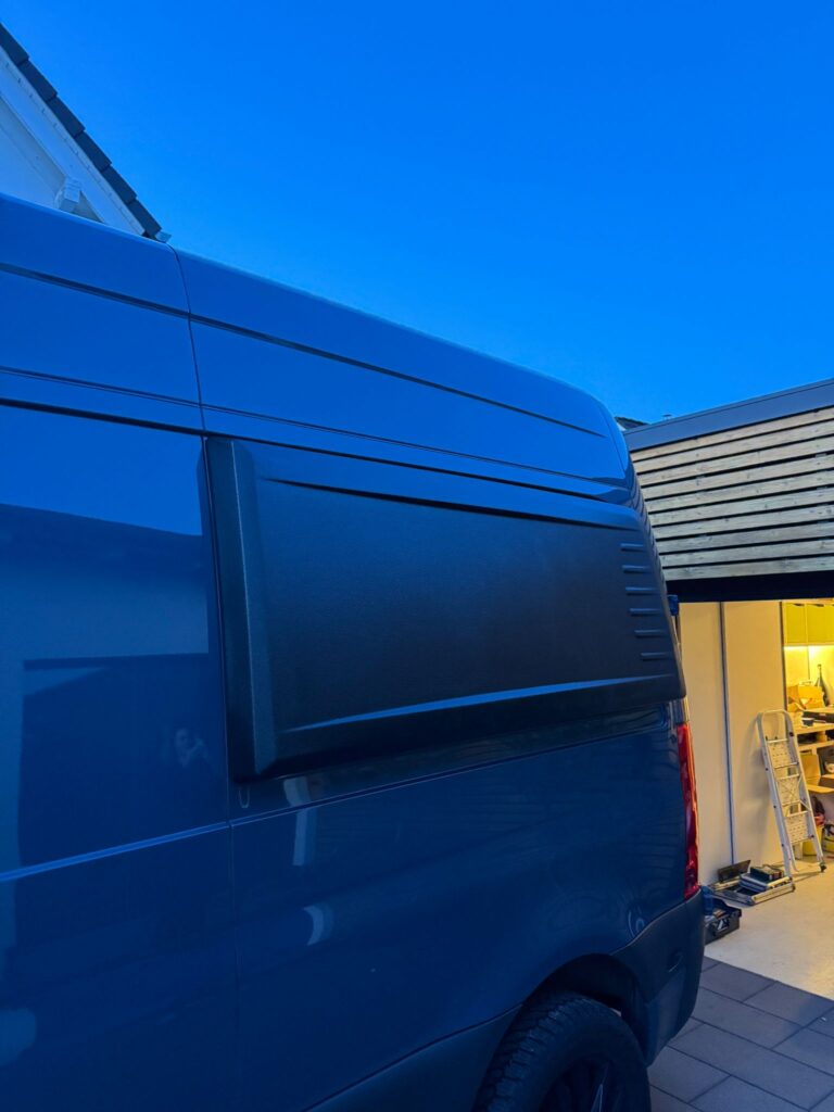 Leva  stranska poširitev (side pods) za Mercedes Sprinter 2006-2025-(906,907,910)/VW Crafter2006-2018