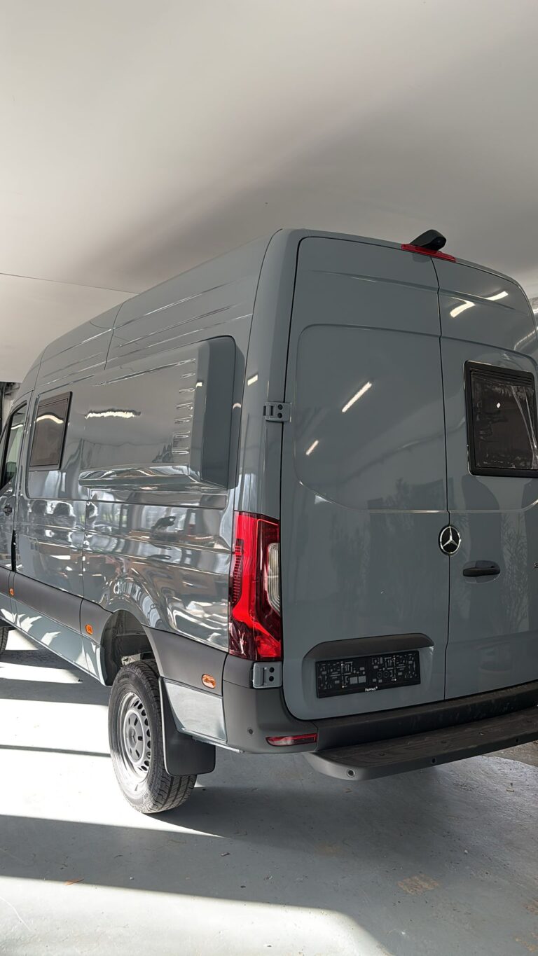 Leva  stranska poširitev (side pods) za Mercedes Sprinter 2006-2025-(906,907,910)/VW Crafter2006-2018
